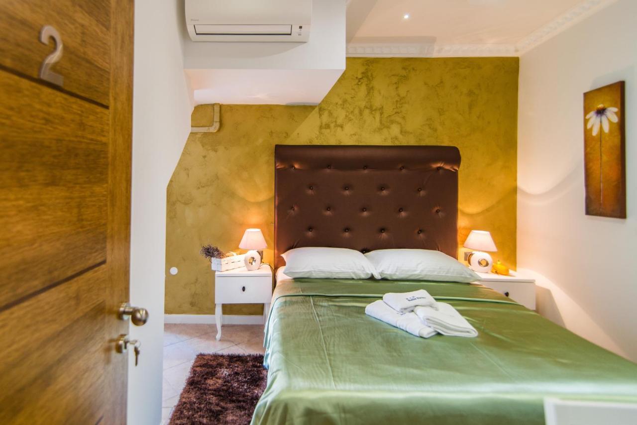 Bella Natka Bed And Breakfast Ровинь Экстерьер фото