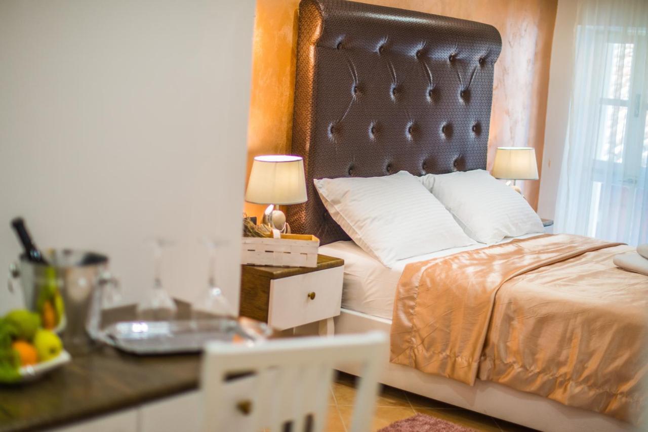 Bella Natka Bed And Breakfast Ровинь Экстерьер фото